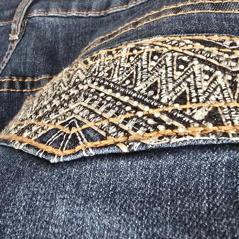 Christopher & Banks Womens Size 10 Dark Wash Embroidered Straight Leg‎ Jeans